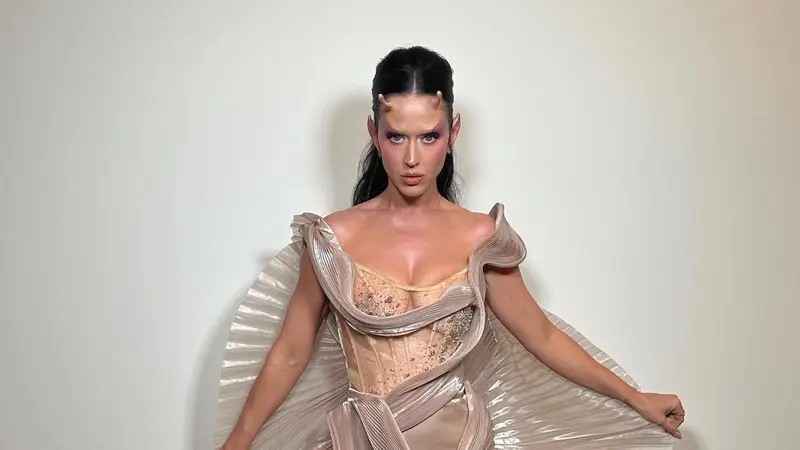 katy perry jadi alien