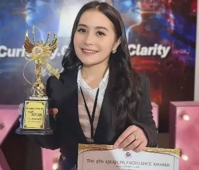 prilly asean excellent awards