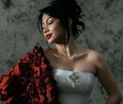 ariel tatum la tahzan