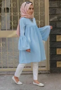 Baju Biru Muda Cocok dengan Hijab Warna Apa
