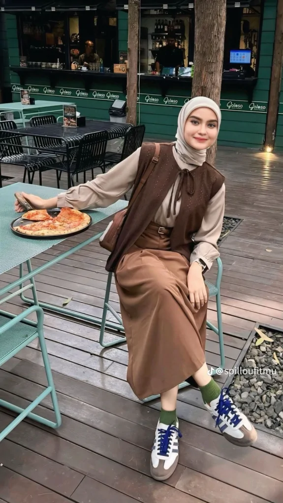 baju coksu cocok dengan hijab warna apa