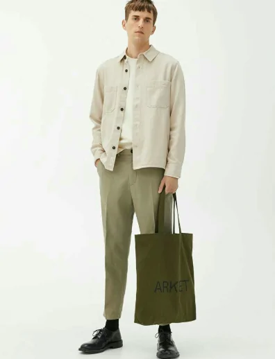 outfit kerja hybrid pria