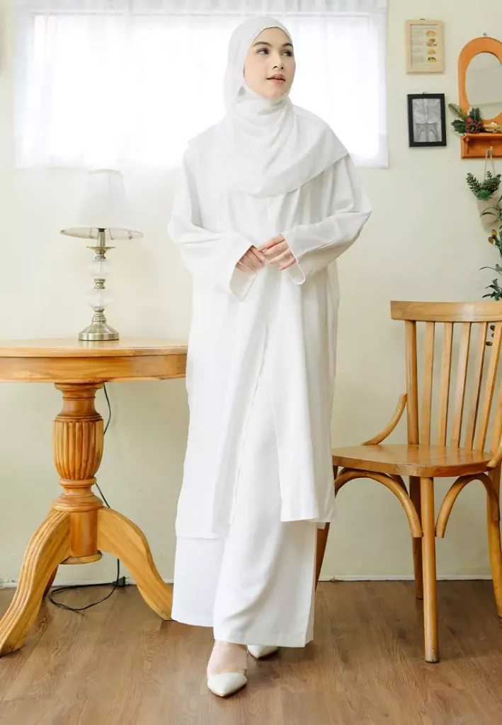 baju putih cocok dengan hijab warna apa