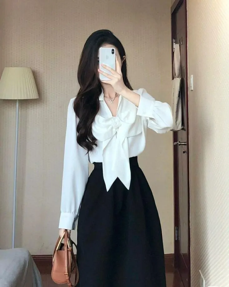 kemeja dan rok midi