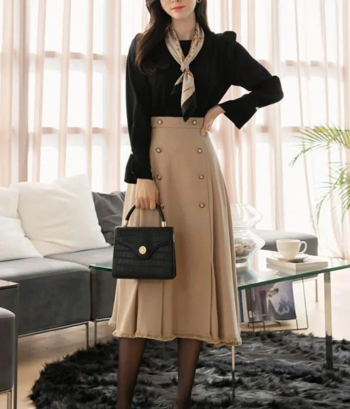 kemeja dan rok midi