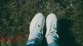tips merawat sepatu putih