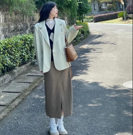 outfit ngedate wanita