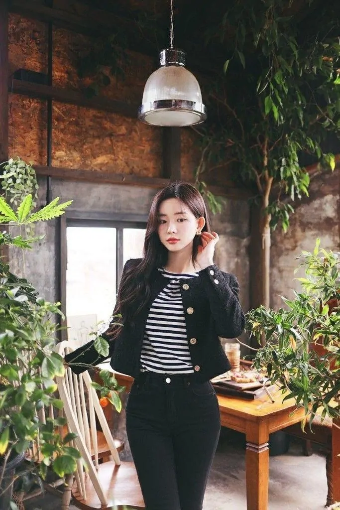 ootd monochrome